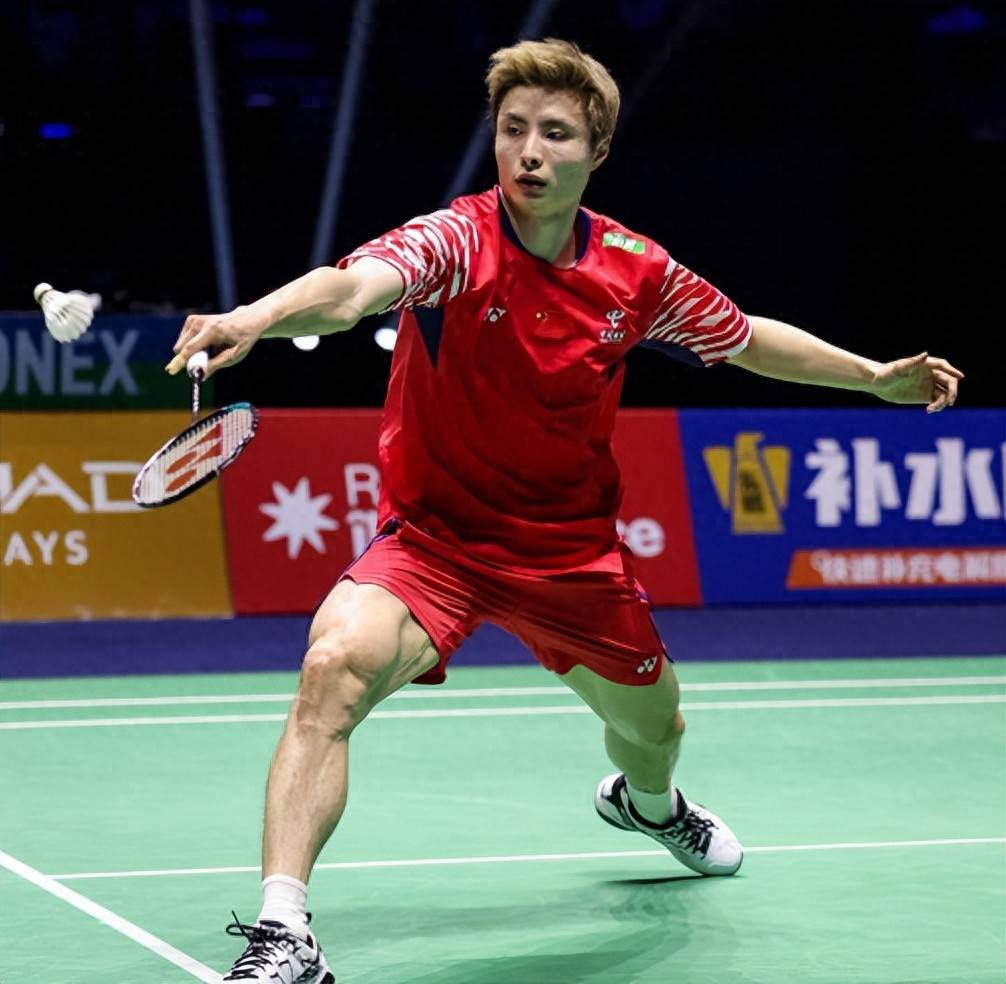 中国队轻取印尼队，石宇奇状态火热