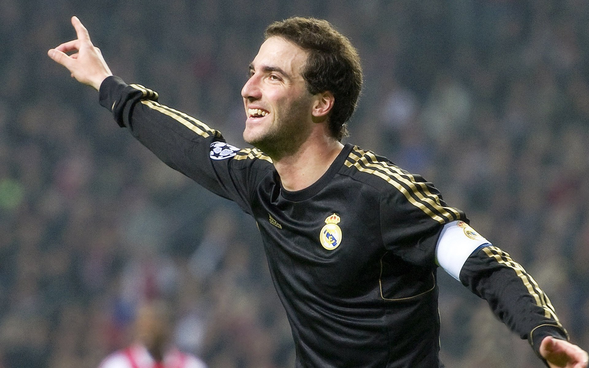 英超争冠之夜，阿圭罗，那个用93分20秒定义时代的男人